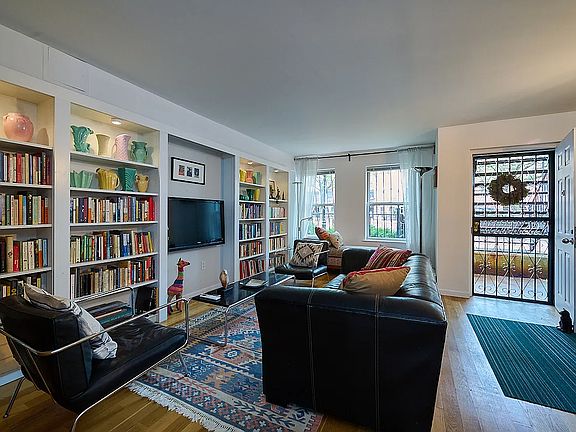 3rd image of 2576 Frederick Douglass Blvd #B