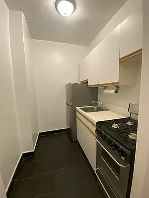 Rented by Bond New York | media 3