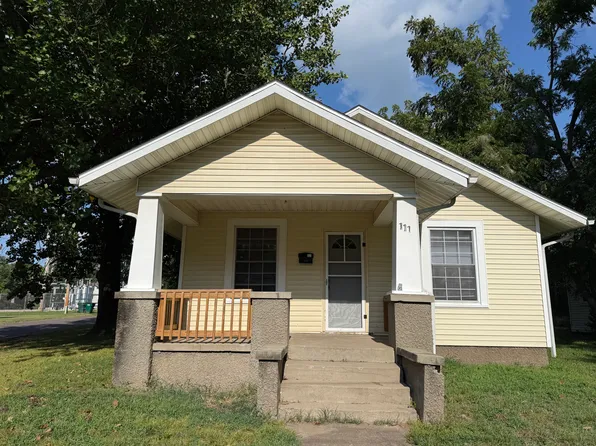 111 N Elm St, Monett, MO 65708