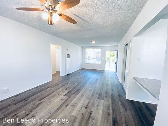 5th image of 7351 Variel Ave APT 7