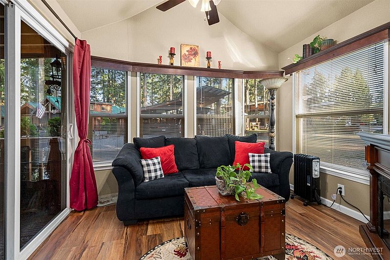 3rd image of 1546 Reservation Rd SE #218