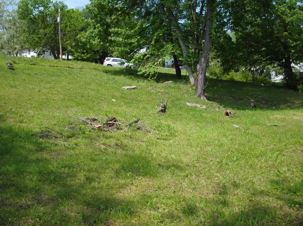 2nd St, Belington, WV 26250