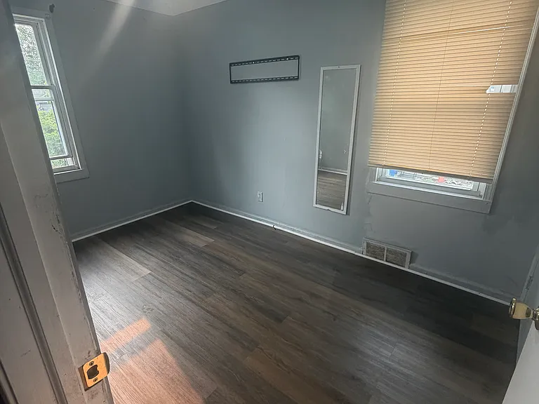 21535 Atlantic Ave — Photo 3