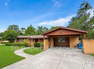 1355 Lamanto Ave E, Jacksonville, FL 32211