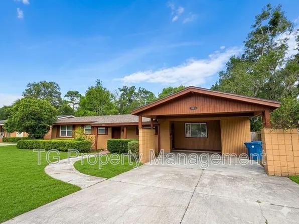 1355 Lamanto Ave E, Jacksonville, FL 32211