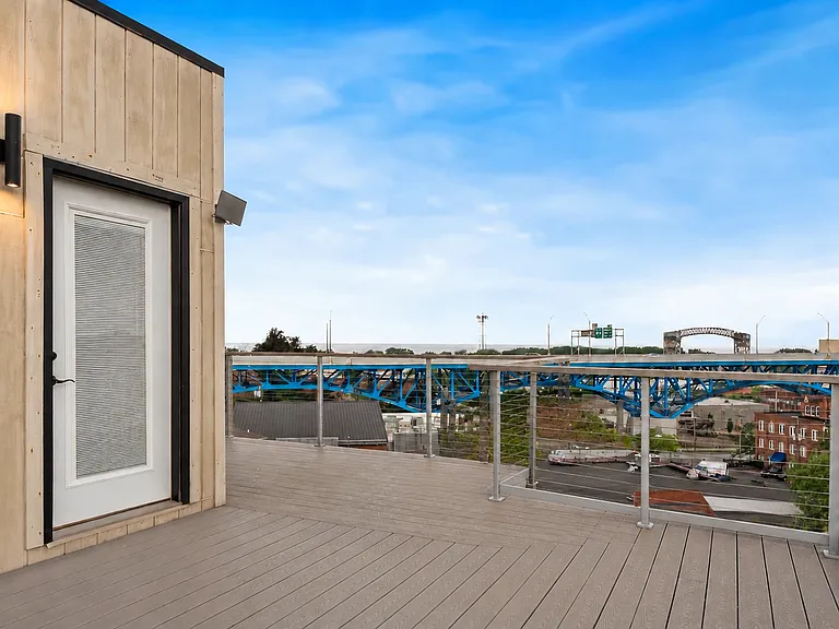 2220 Superior Viaduct #10 — Photo 21