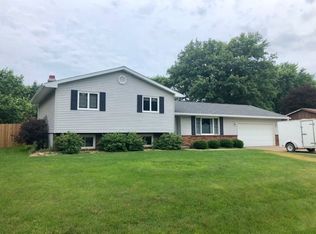 304 Pinecrest Dr, Metamora, IL