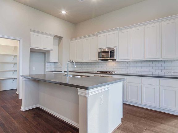 3rd image of 16807 Holtwood Oak Dr