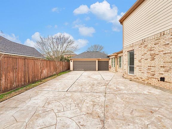 4th image of 1507 Lake Charlotte Ln