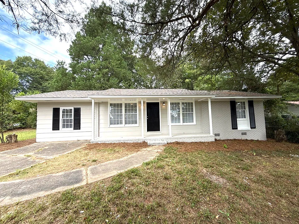 5805 Blueridge Dr