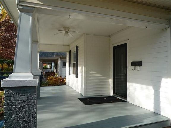 2nd image of 1015 Aurora Ave
