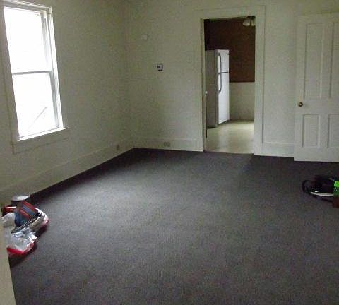 Dining room with professionally cleaned carpet  and fresh pa