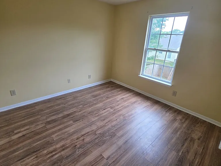 10856 Emery Dr — Photo 6