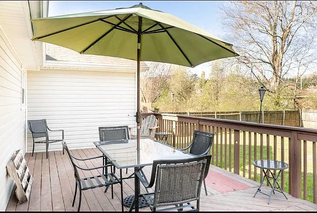 4 bed, 3.5 bath, 2892 sqft, $2,700 — Photo 4