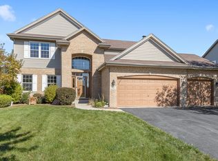 737 Tanager Ln, New Lenox, IL 60451