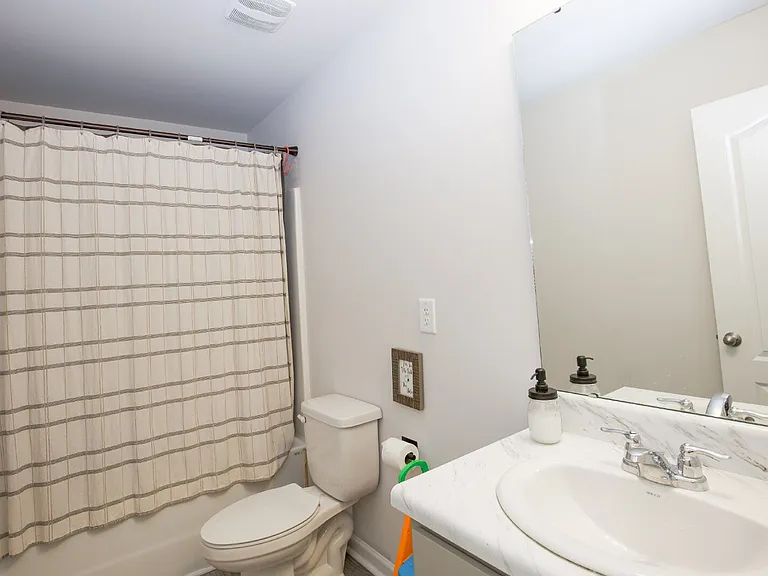 429 Century Ln — Photo 33