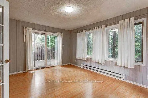 109 Poyntz Ave N — Photo 10