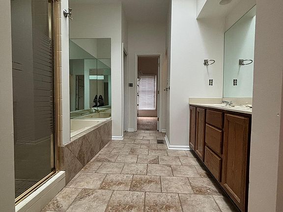 2nd image of 1035 Chinoe Rd #Na