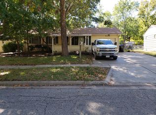 5225 SW 27th St, Topeka, KS 66614