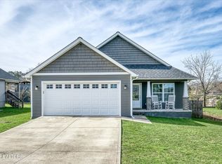 34 Panther Valley Rd, Crossville, TN 38555