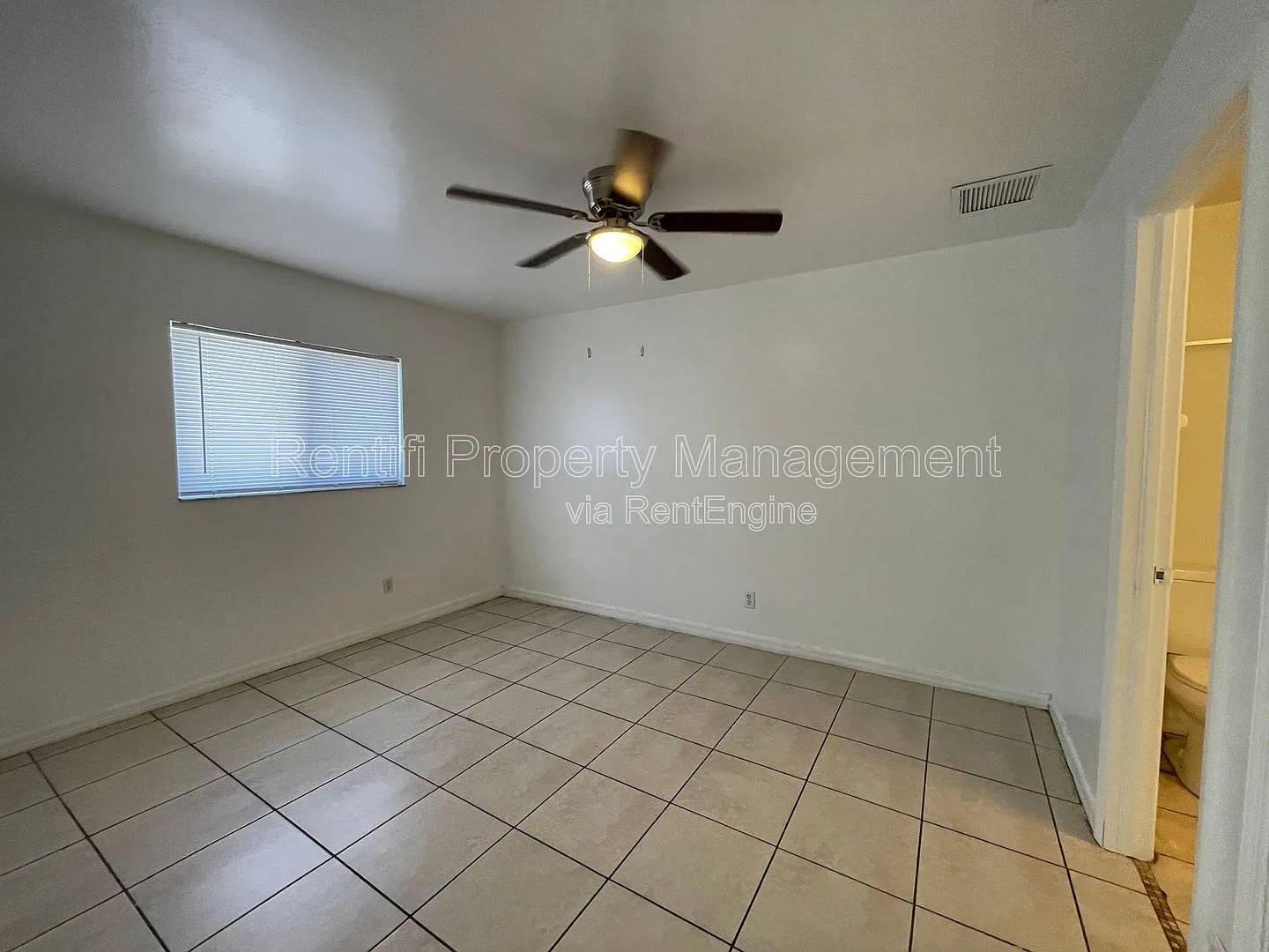 3 bed, 2.0 bath, 1025 sqft, $1,325 — Photo 3