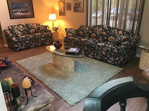 5th image of 53 Stoney Oaks Dr