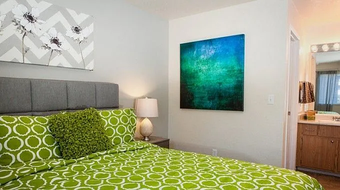 Mosaic Apartments — Photo 4