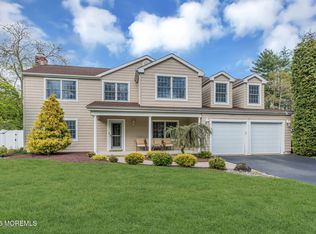 62 Knox Ln, Manalapan, NJ 07726