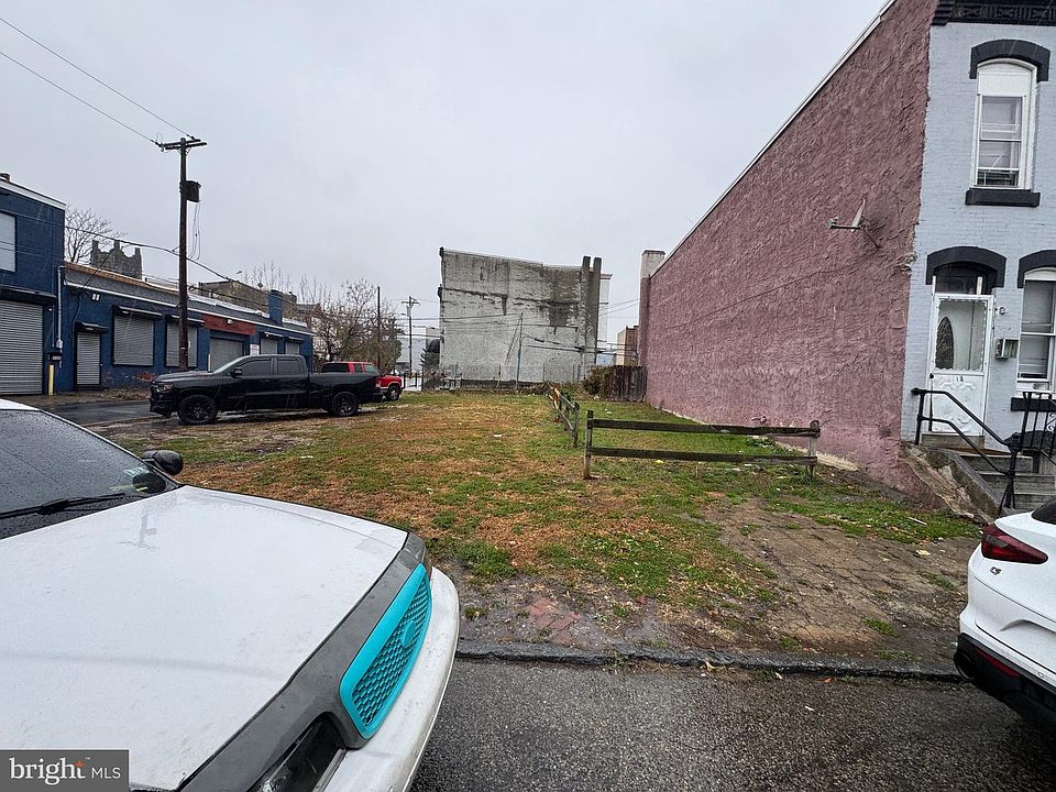 2nd image of 2716 N Marvine St
