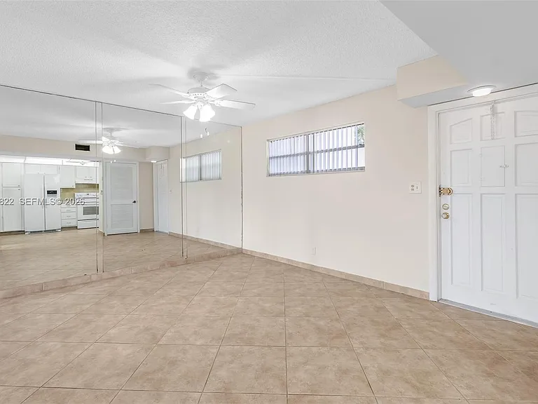 9820 S Hollybrook Lake Dr #106 — Photo 6