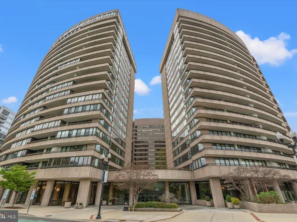 1300 Crystal Dr APT 1204S, Arlington, VA 22202