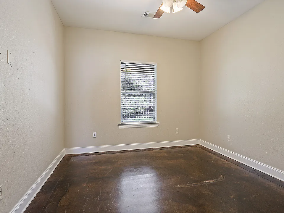 22404 Gemstone Pl