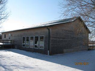 303 S 8th St, Onida, SD 57564