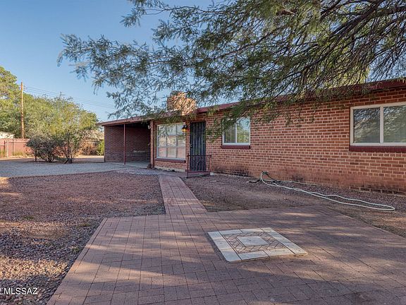 2nd image of 4534 E San Carlos Pl N