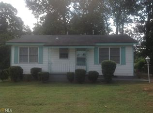 190 Chestnut St NE, Fairburn, GA 30213