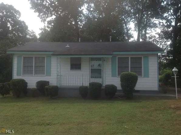 190 Chestnut St NE, Fairburn, GA 30213