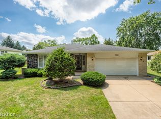 7926 Adams St, Darien, IL 60561