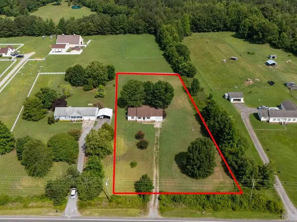30153 Camp Pkwy, Courtland, VA 23837