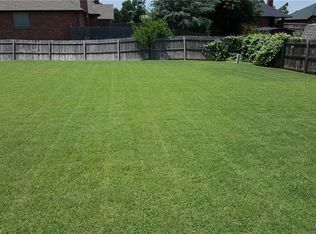 1805 Churchill Rd, Yukon, OK 73099