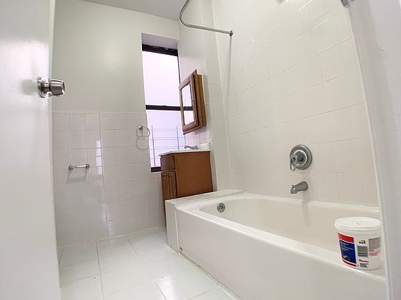 5th image of 600 W 141st St APT 37