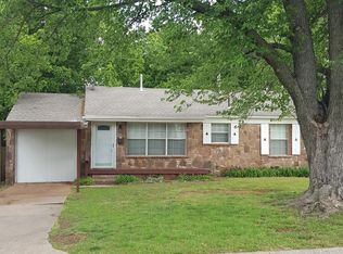 1238 Givens Dr, Midwest City, OK 73110