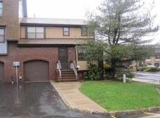 1701 Merrywood Dr, Edison, NJ 08817