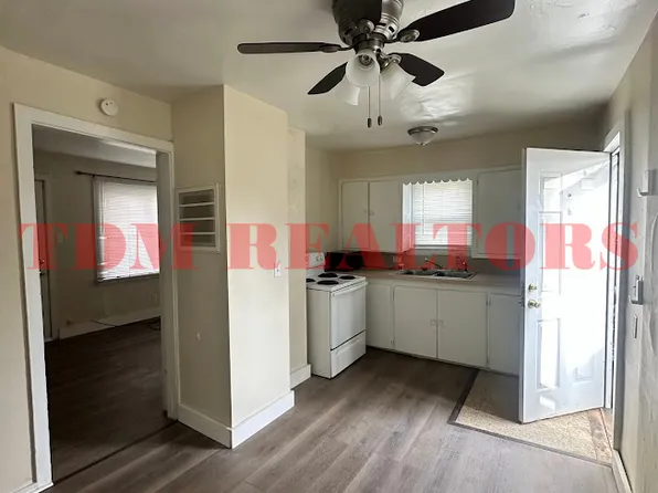 2246 E Boatfield Ave, Burton, MI 48529