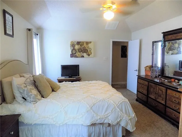2306 Raintree Path — Photo 9