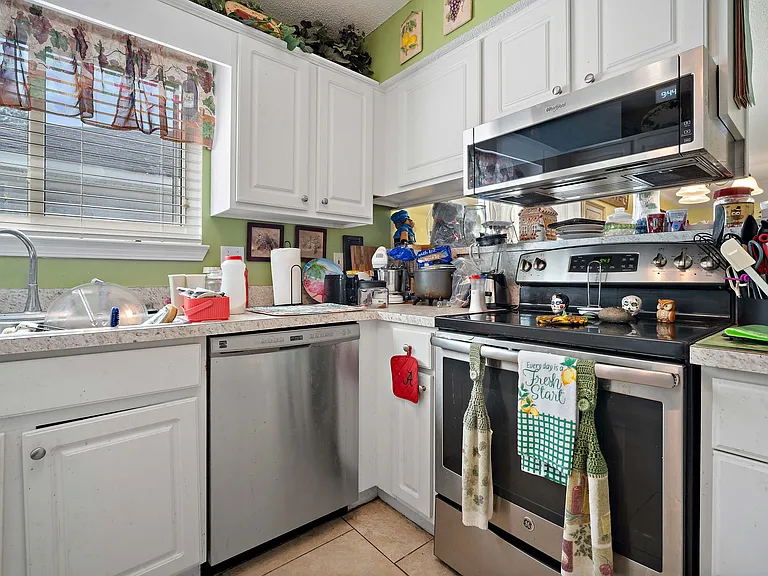 8554 Desert Oak Ct — Photo 11