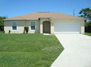 2281 SE Friendship St, Port Saint Lucie, FL 34952
