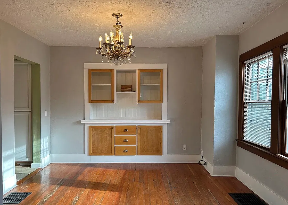 4 bed, 1.5 bath, 1362 sqft, $2,850 — Photo 3
