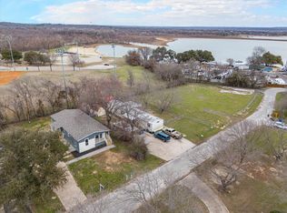 113 Dwight Dr, Azle, TX 76020