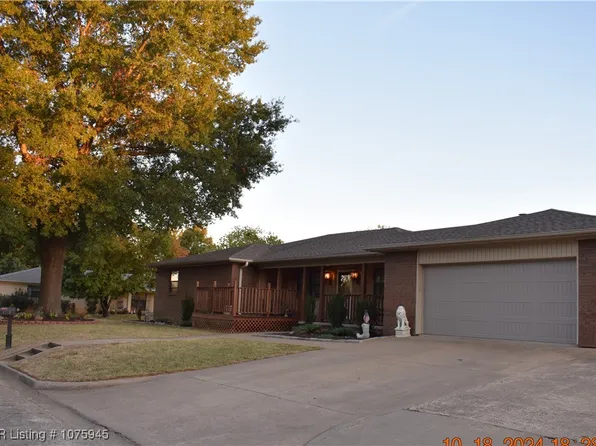 1118 Alex Denton Dr, Sallisaw, OK 74955
