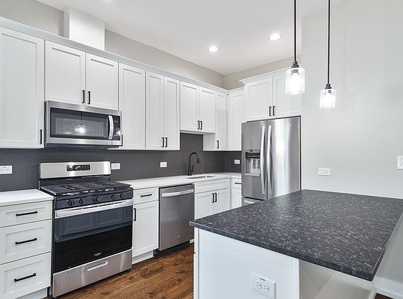 3rd image of 6520 S Minerva Ave #3